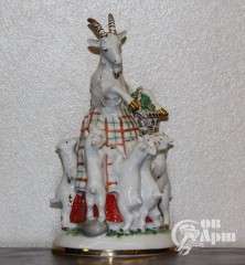 Скульптура "Коза и семеро козлят"